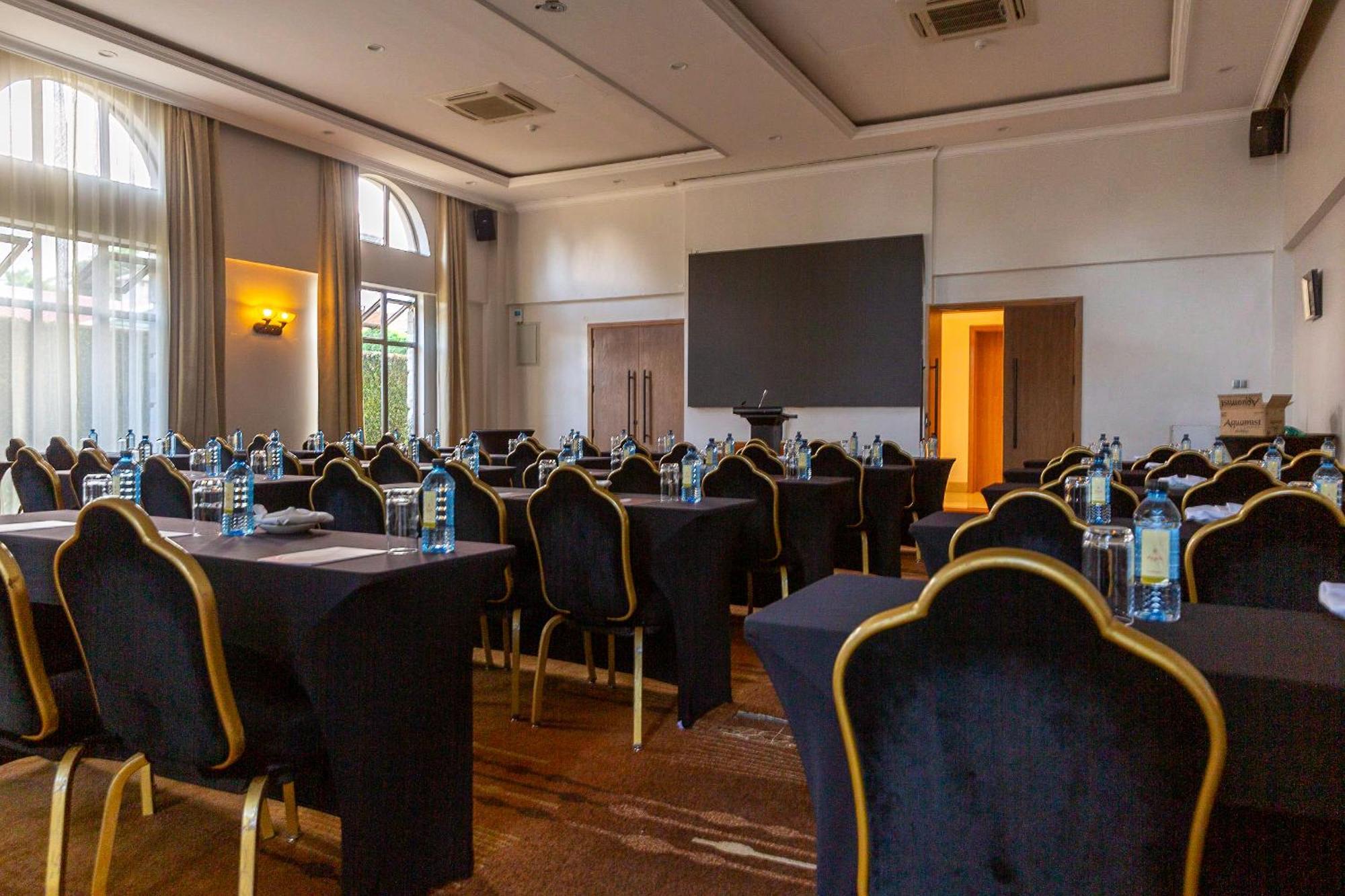 Alba Hotel Meru Dış mekan fotoğraf