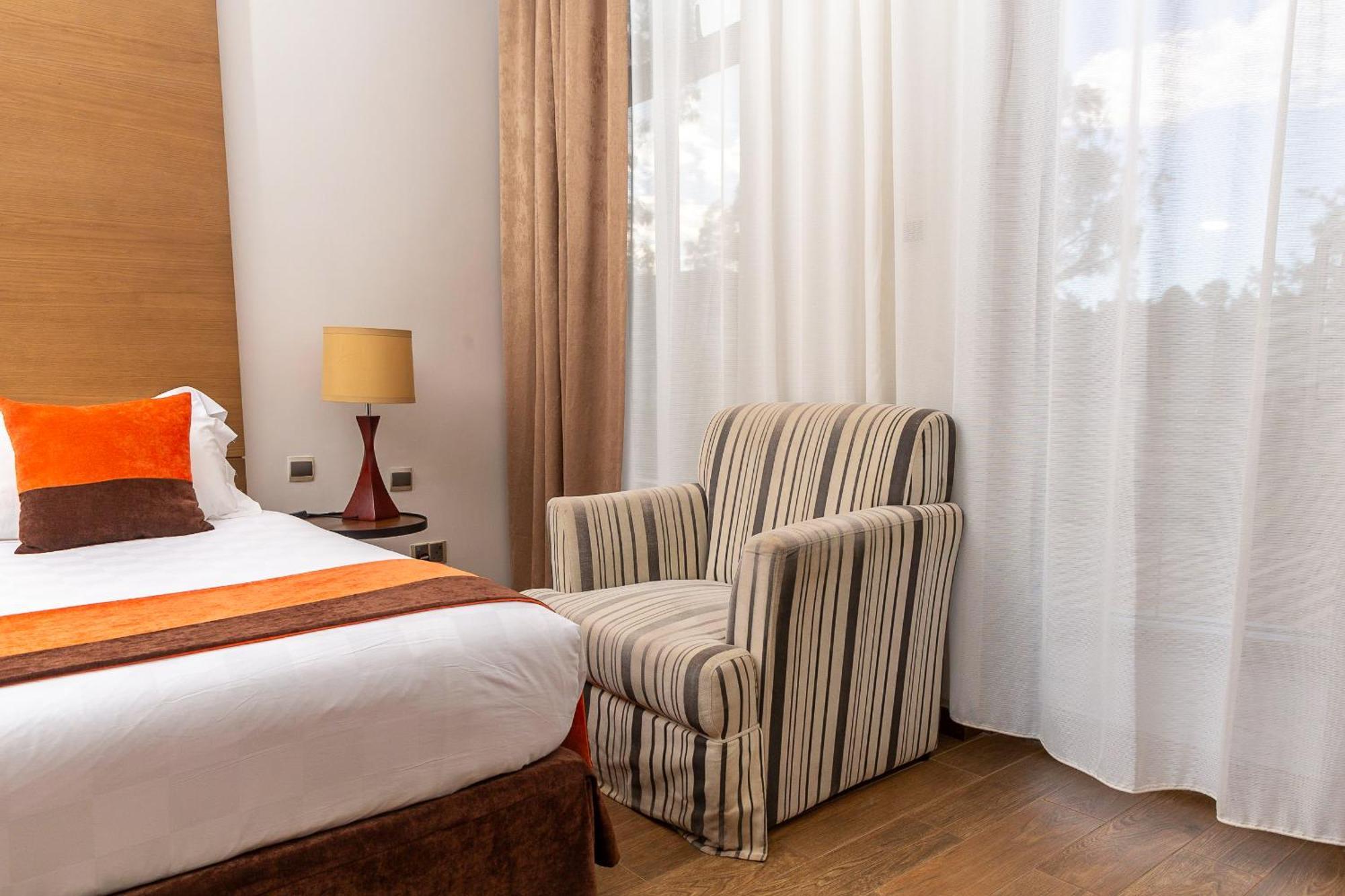 Alba Hotel Meru Dış mekan fotoğraf