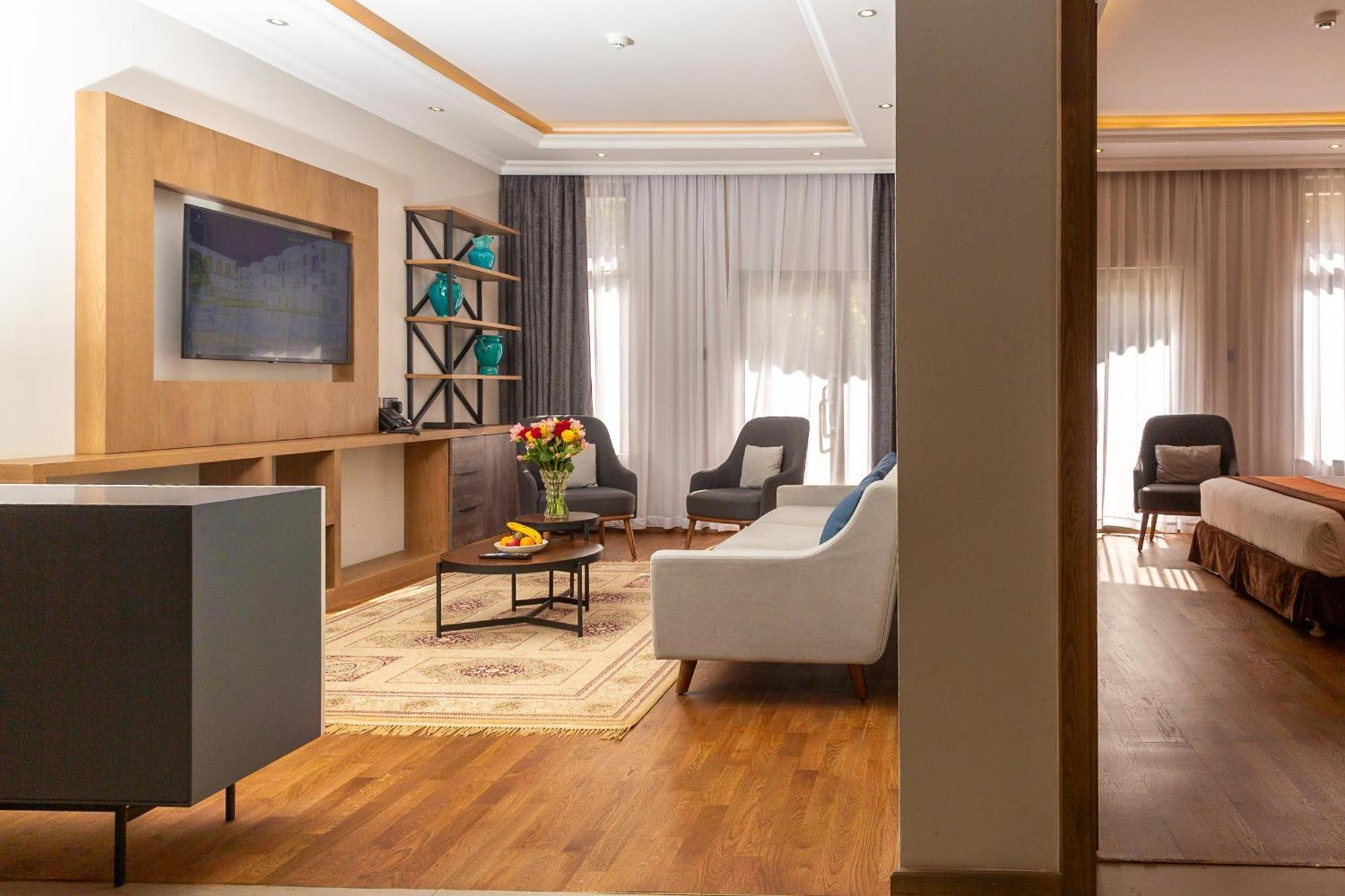 Alba Hotel Meru Dış mekan fotoğraf