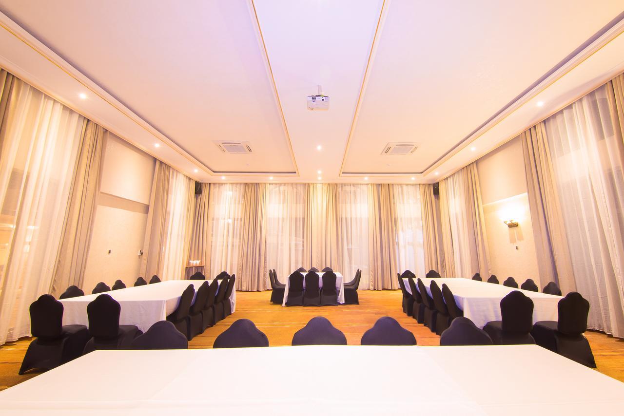 Alba Hotel Meru Dış mekan fotoğraf